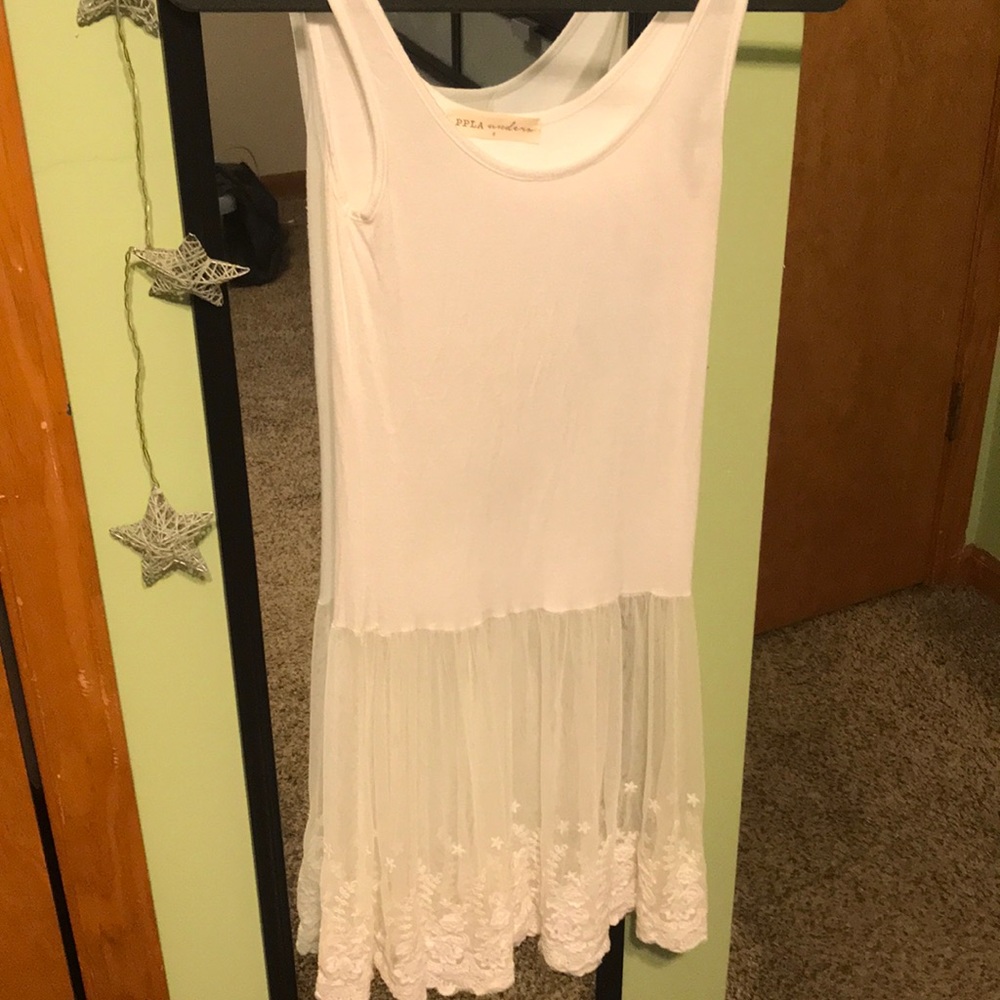 Sleeveless tunic